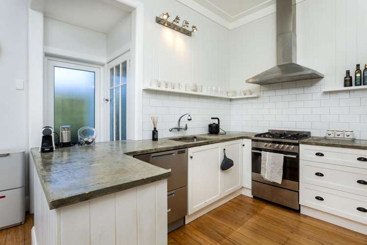 313 Royal Road Massey_9