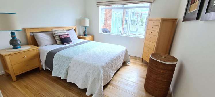 3/241 Hurstmere Road Takapuna_7