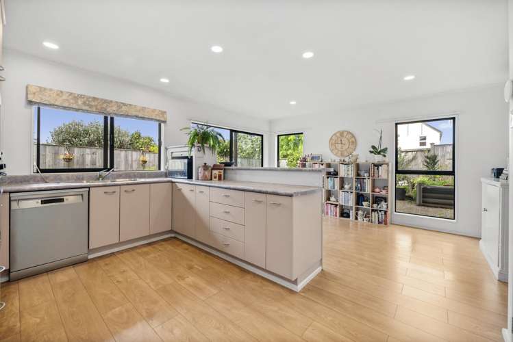 91 Meadway Sunnyhills_6