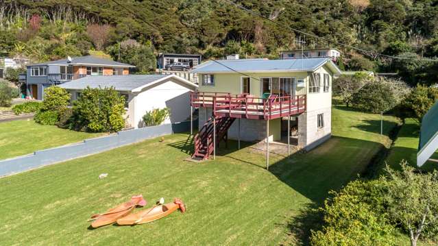 Bach in the Coromandel's millionaires' row for sale for first time in 50 years