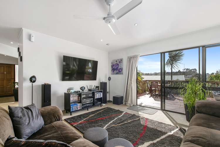 9 Dobell Road Stanmore Bay_5