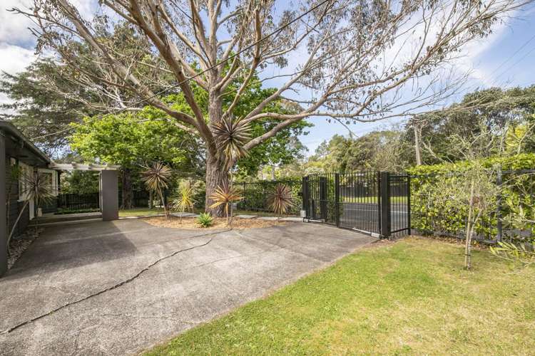 35 Derwent Crescent Titirangi_13