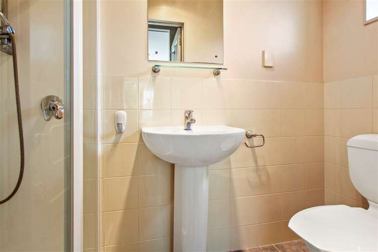 37 Basra Drive Henderson_14