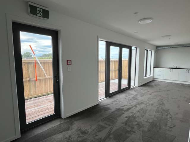 8/1 Lake Bryndwr Lane Burnside_4