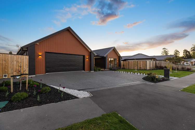 58 Carnaveron Drive Lincoln_32