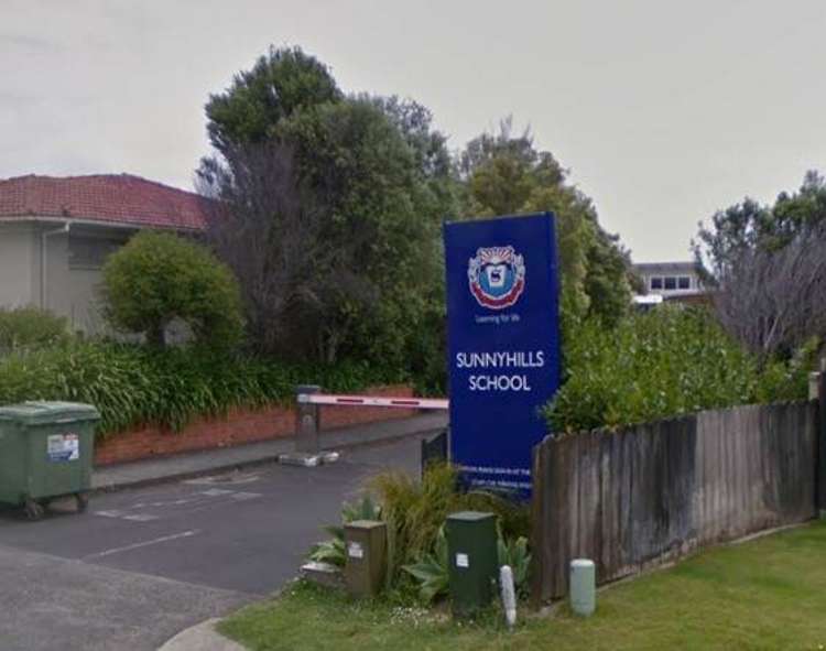 2/77 Glenmore Road Sunnyhills_13