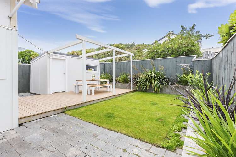 8 Trent Street Island Bay_17