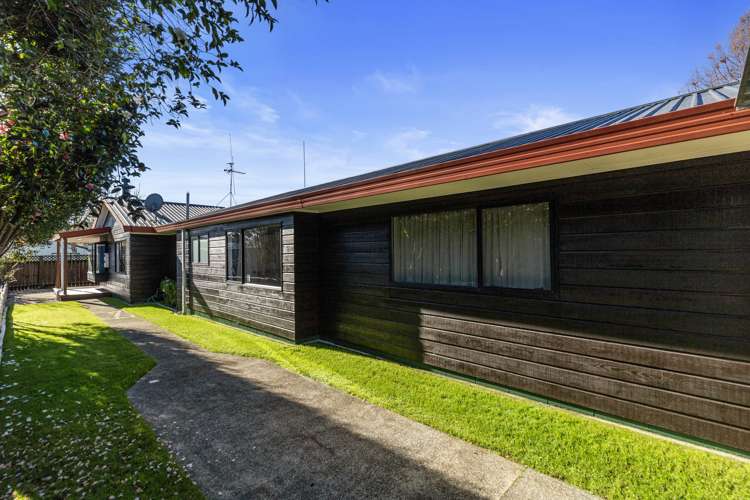 2 Judena Place Pukete_13