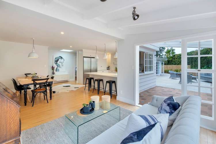 954 Beach Road Torbay_13