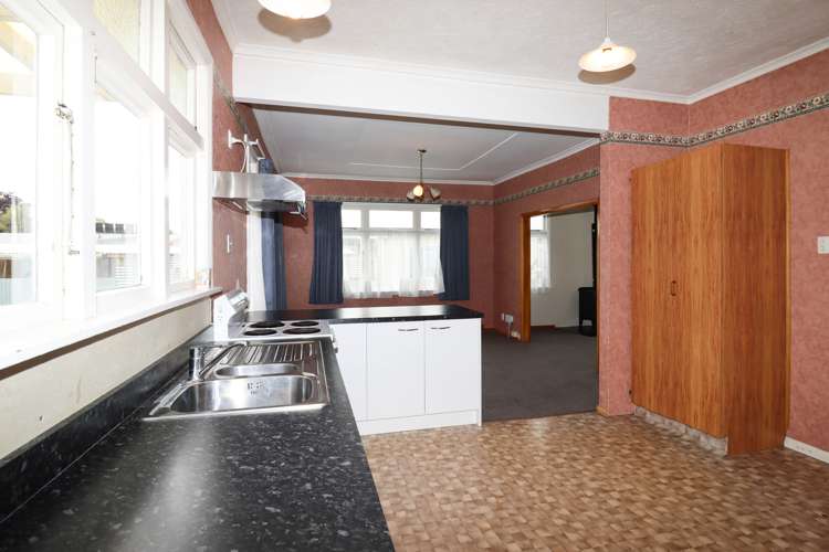 204 High Street South Carterton_6
