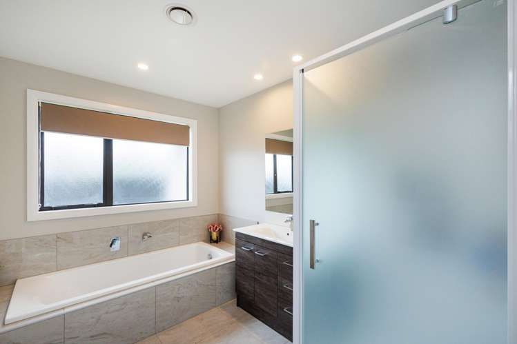 71 Johnstone Drive Fitzherbert_16