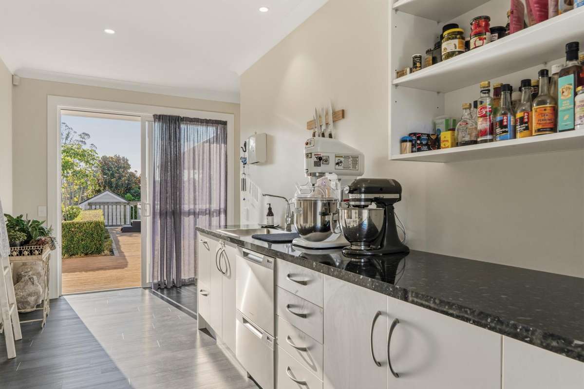 93a Walker Road East_3