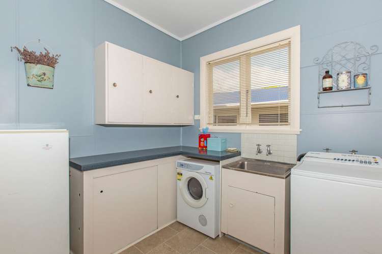 311 Riverside Drive Waterloo_18