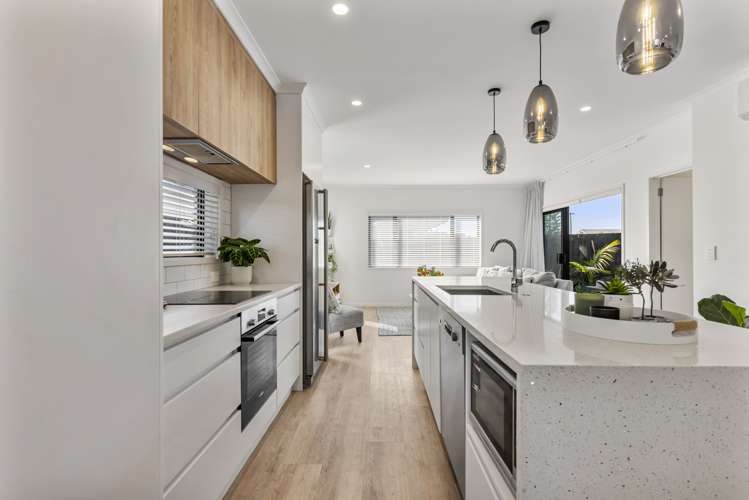 206a Centreway Road Orewa_2