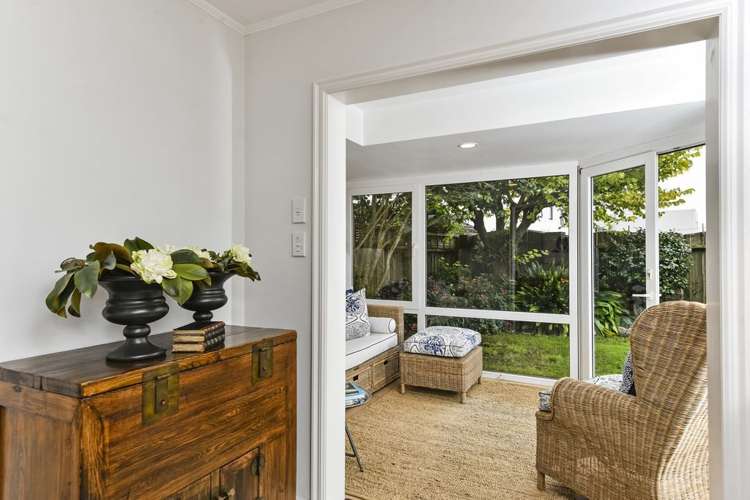 213 East Coast Road Castor Bay_16