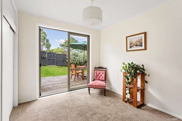 87 Weatherly Road Torbay_11