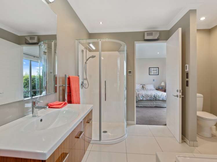 166 Halkett Road West Melton_15