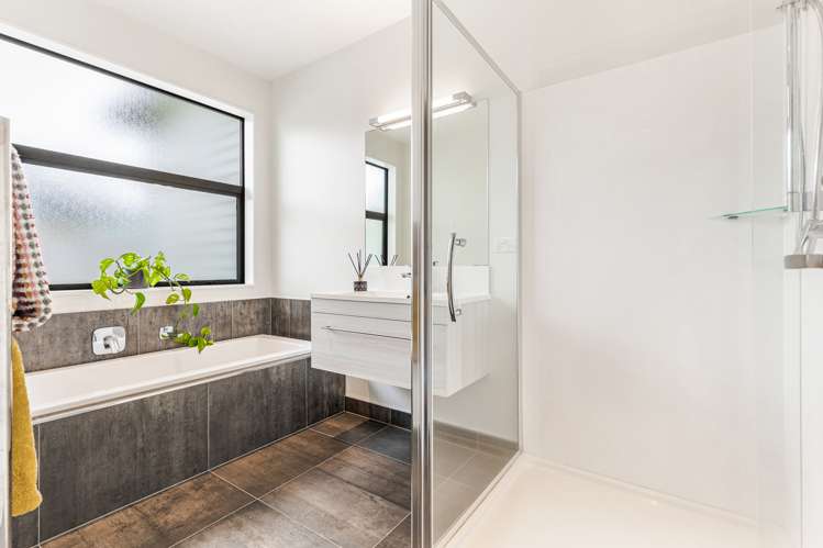 96 Harris Drive Silverdale_19