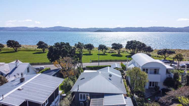 23 Marine Parade Eastbourne_27