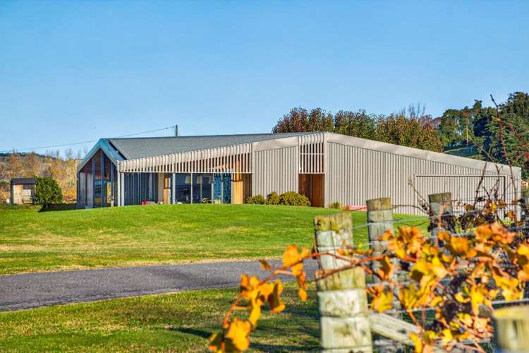 15 Tirohanga Road_3