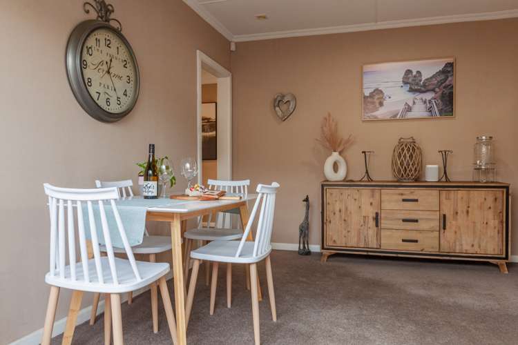 23 Howard Road Taradale_12