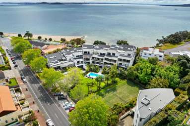 8/7 Cliff Road_2