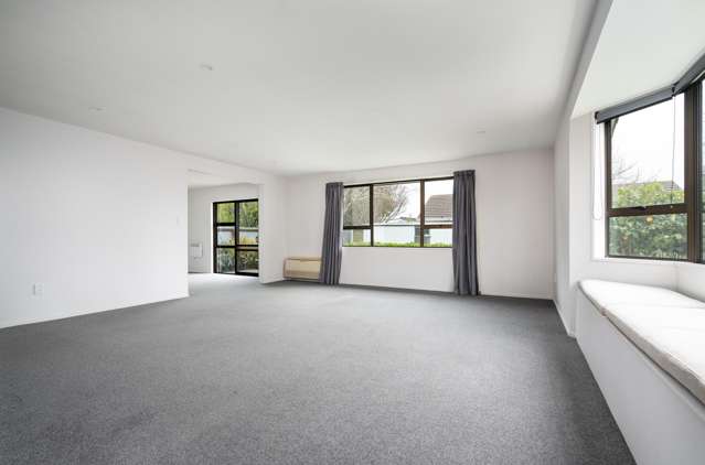 38 Millstream Drive Lincoln_2