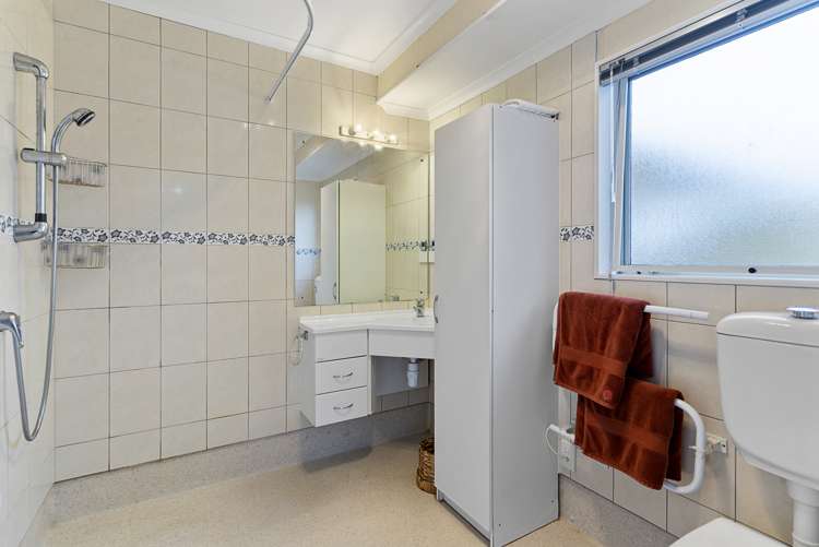 11 Kath Hopper Drive Orewa_12