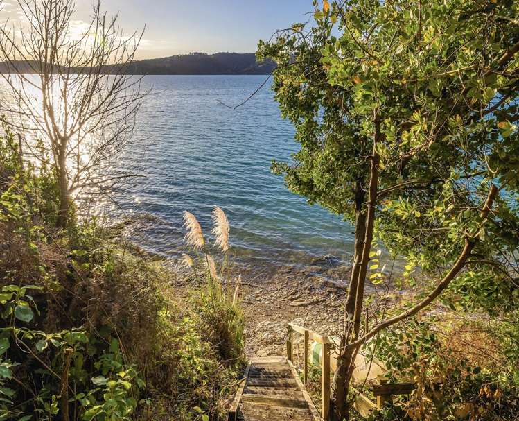 5 Kennedy Point Road Surfdale_12