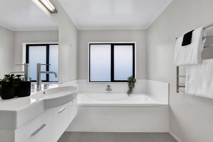 28 Paynters Avenue Strandon_22