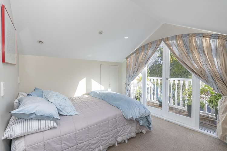 7 Queen Street Northcote Point_21