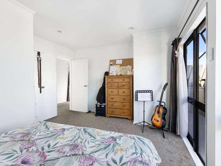 84 Churchill Drive Taradale_8