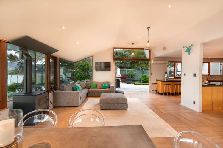 425 Marine Drive Charteris Bay_8