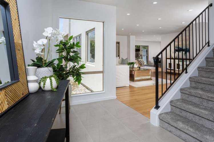 78 Medallion Drive Oteha_1