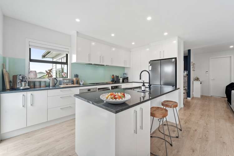 2 Pommes Way Silverdale_2