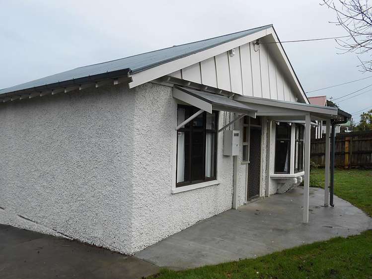 292 West Coast Road_0