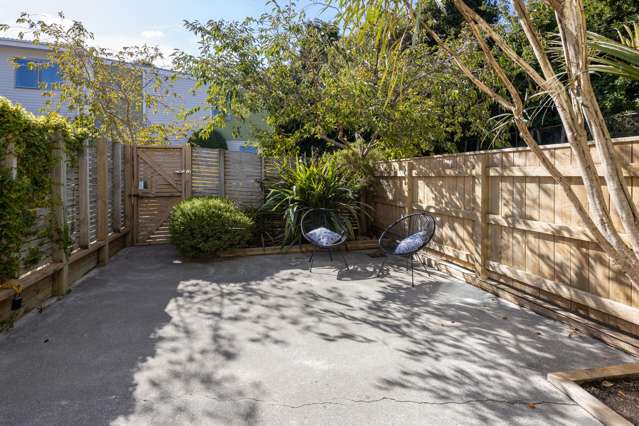 Modern Comfort in the Heart of Ngaio!