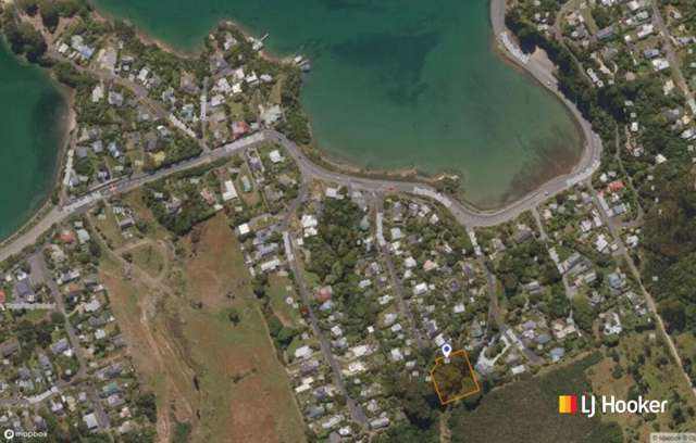 Unleash Your Creativity - Land available on Moerangi Street.