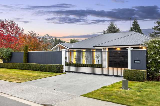 Premium living, motivated Vendors ready to move