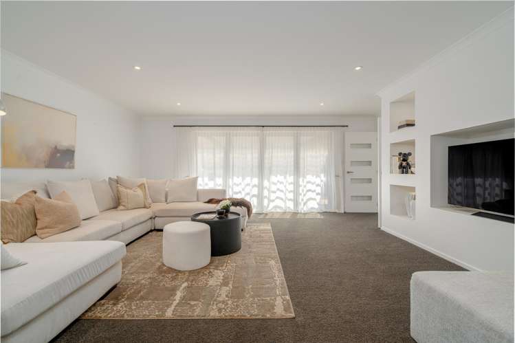 2 Waterstock Way Waitikiri_18