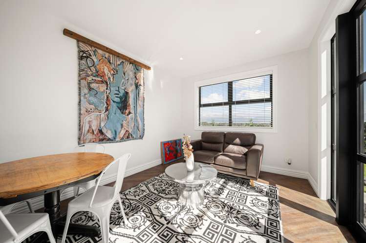 83 Charles Robert Drive Kahutara_27