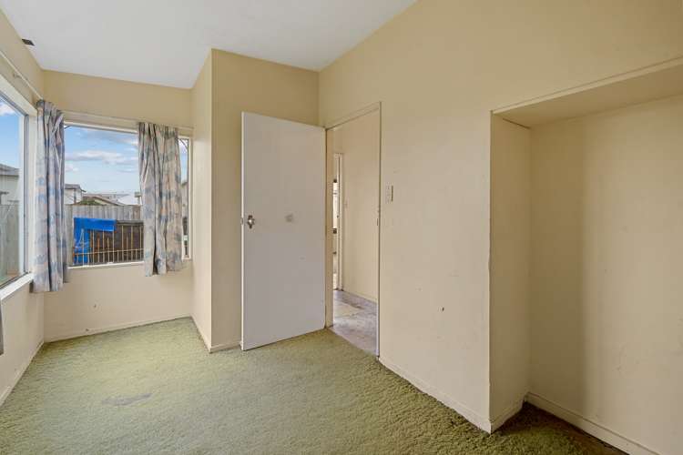 3 Defoe Place Waltham_18