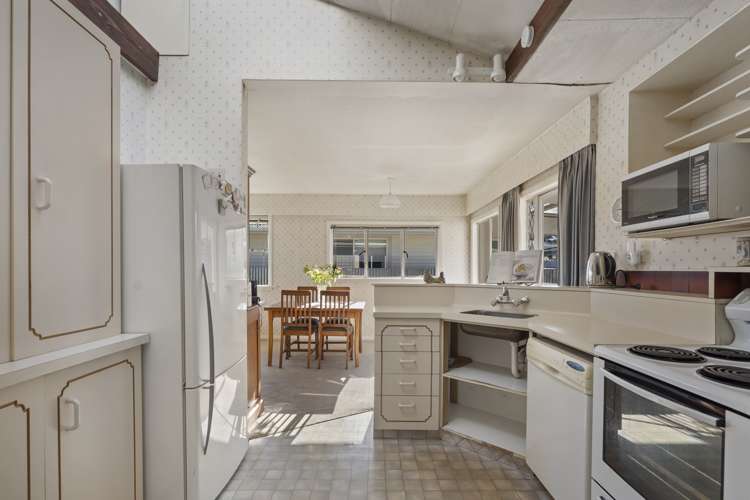 5 Glenroy Crescent Springlands_6