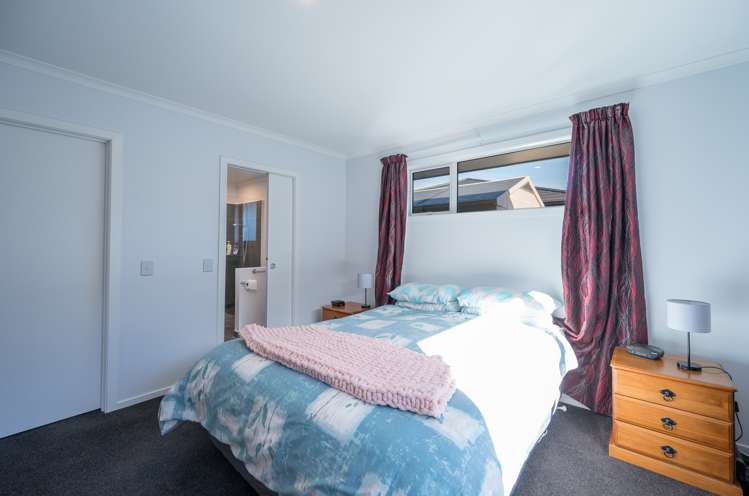 17 Campari Drive Richmond_7