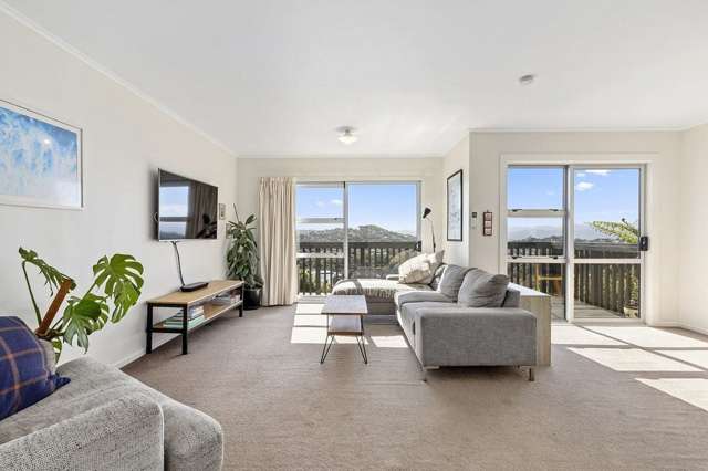 2/10 Downing Street Crofton Downs_4