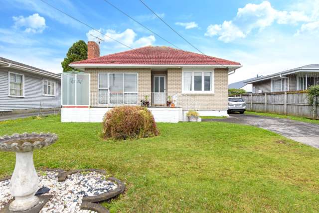 24 Binsted Road New Lynn_1