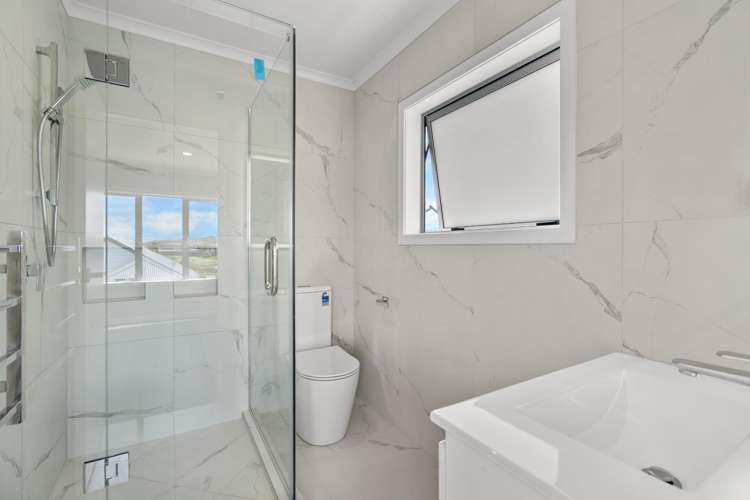 49 McCorquindale Drive 2743_6