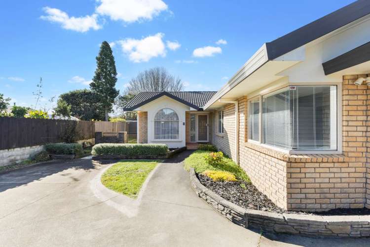 8b Youngs Road Papakura_11