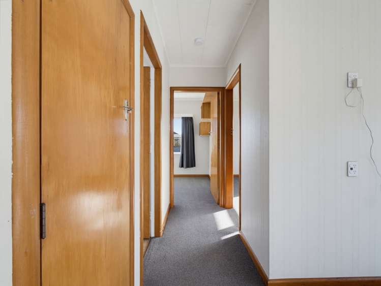 1/7 Tennyson Crescent Stoke_8