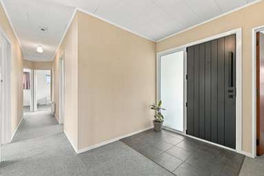 6 Patete Place_3